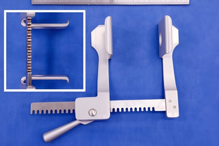 Rib Spreaders Used in Thoracic Surgery: 6 Important Types and Purposes ...
